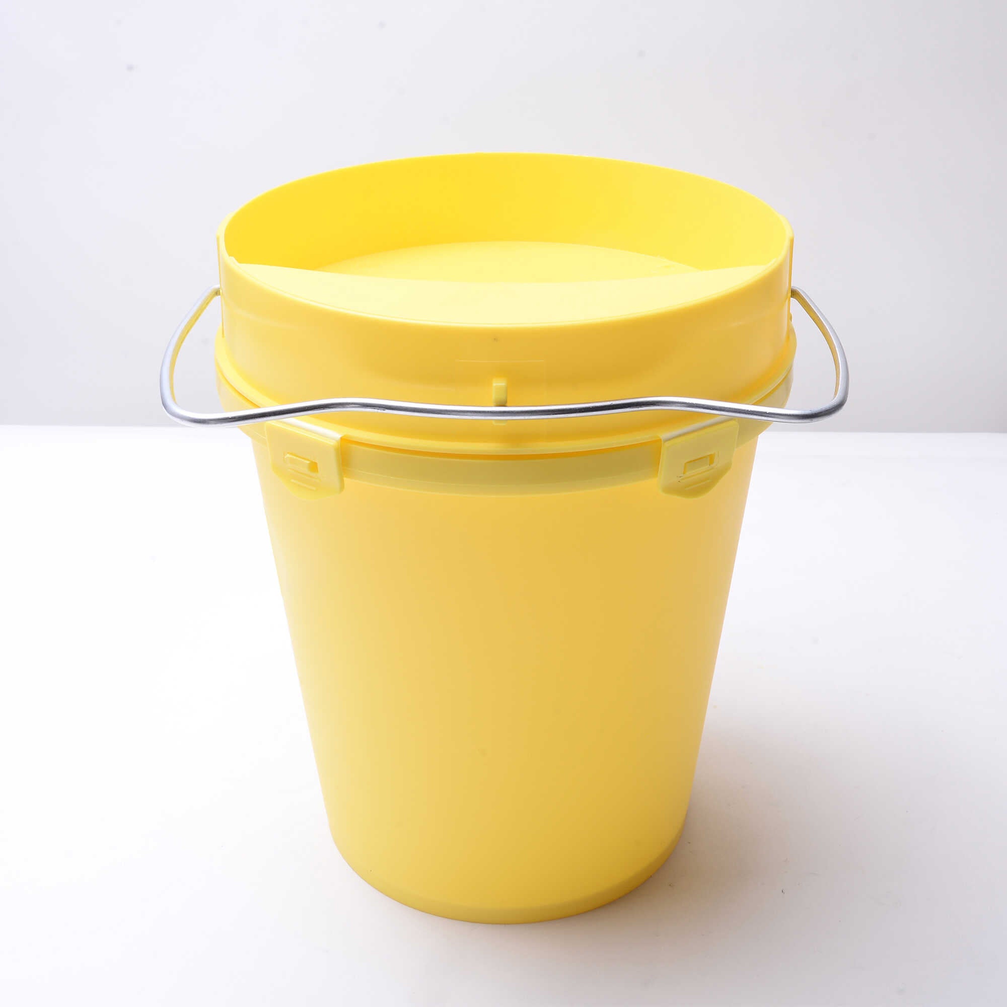 Bebederos Cubo - capacidad 5 5 l, material Plastico, color Amarillo - referencia 30876 - Copele